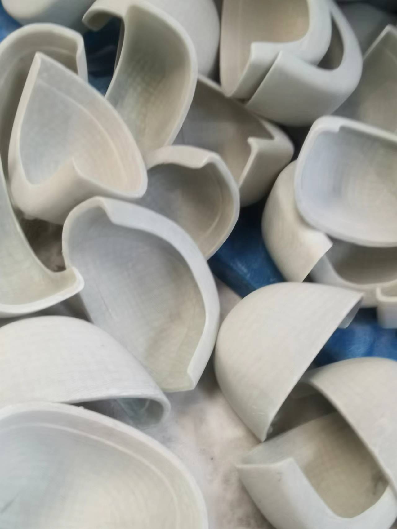 Model Pu Coated 522 Fiberglass Toe Cap | 200j Resistensi Dampak untuk Sepatu Keselamatan Industri